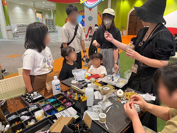 イオンモール大日　イベント　マノワール先生の魔法のお菓子学校